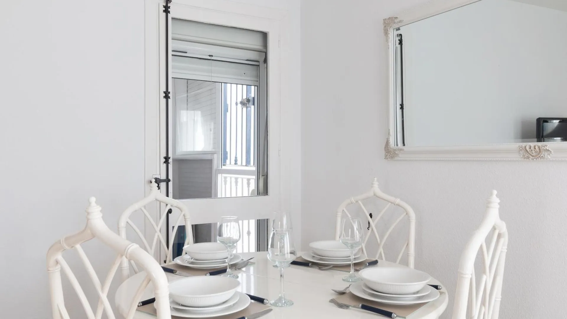 Apartman Close To The Beach, 5 Minutes Walk San Luis de Sabinillas Spanyolország