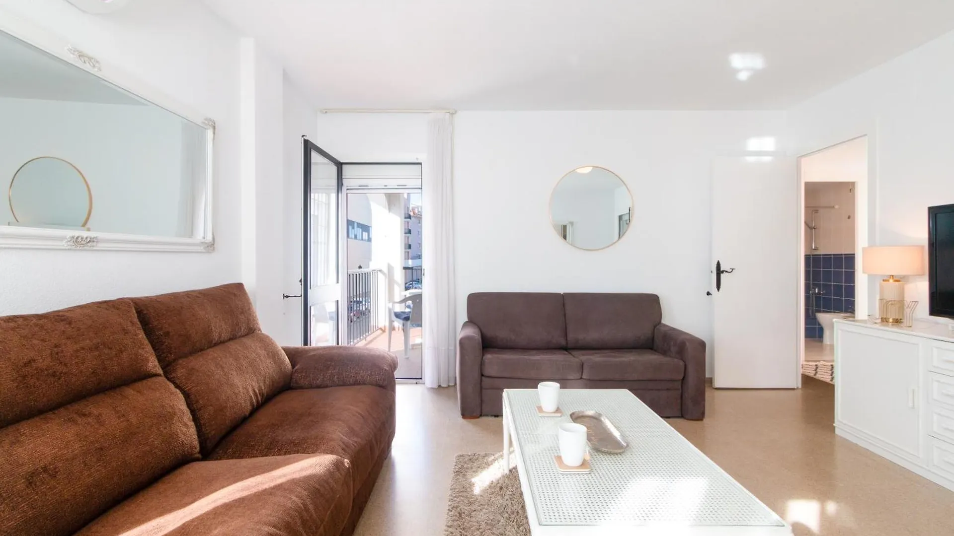 Close To The Beach, 5 Minutes Walk San Luis de Sabinillas