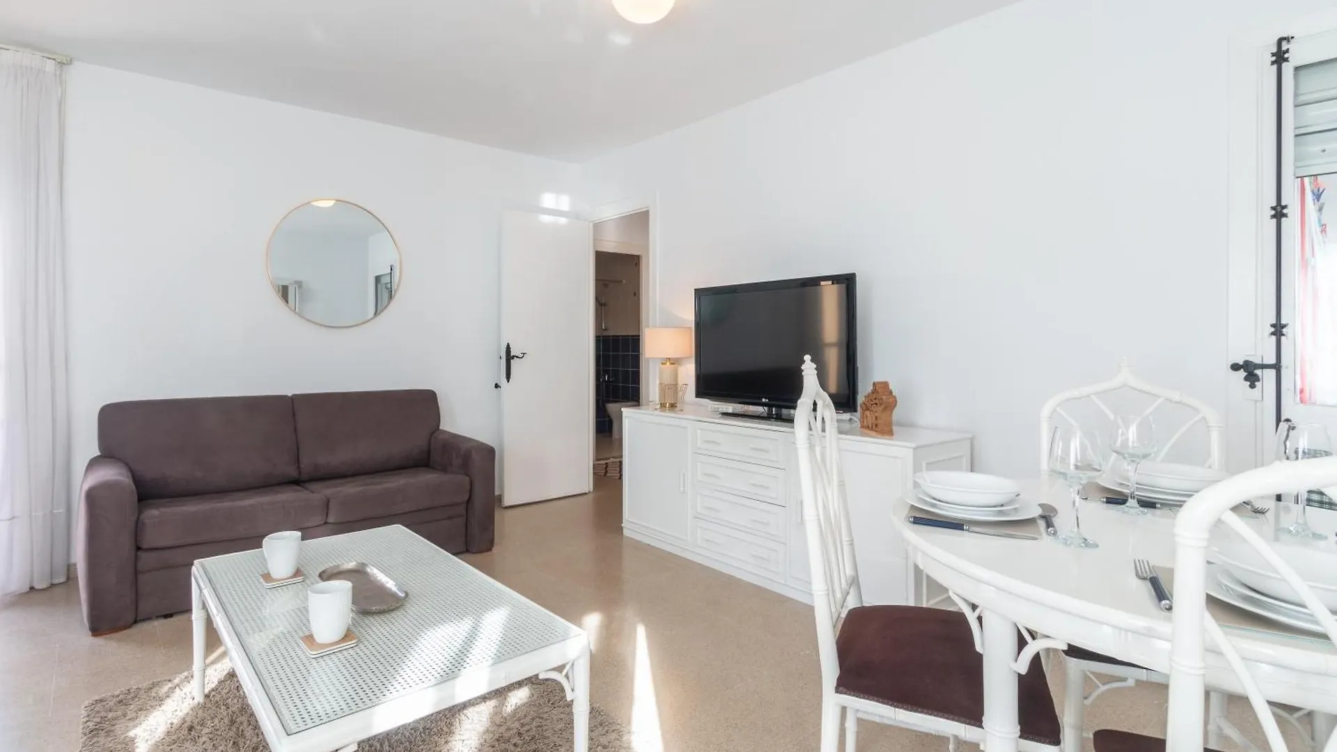 Close To The Beach, 5 Minutes Walk San Luis de Sabinillas