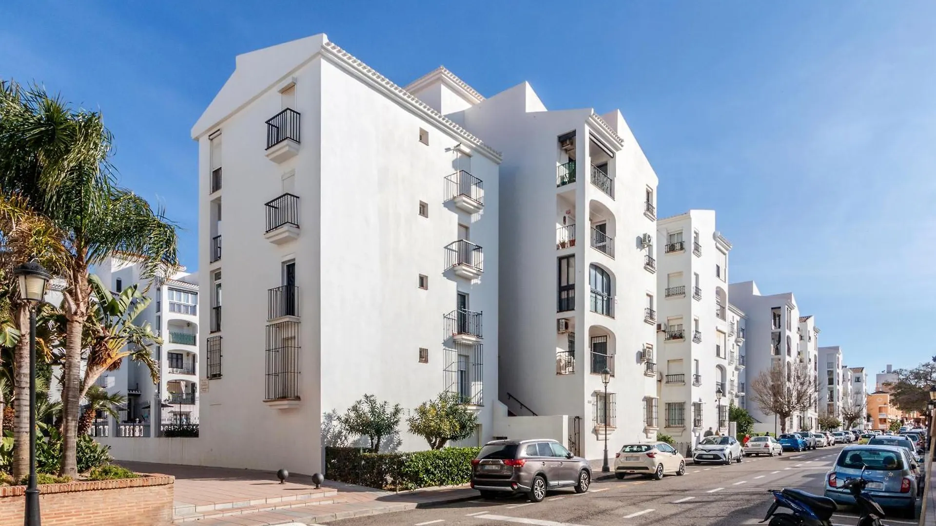 Close To The Beach, 5 Minutes Walk San Luis de Sabinillas